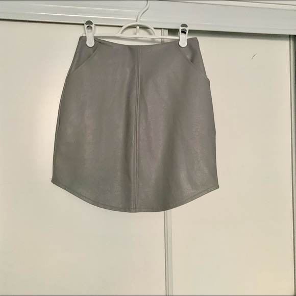 Missguided Curved Hem Skirt - Picture 1 of 1
